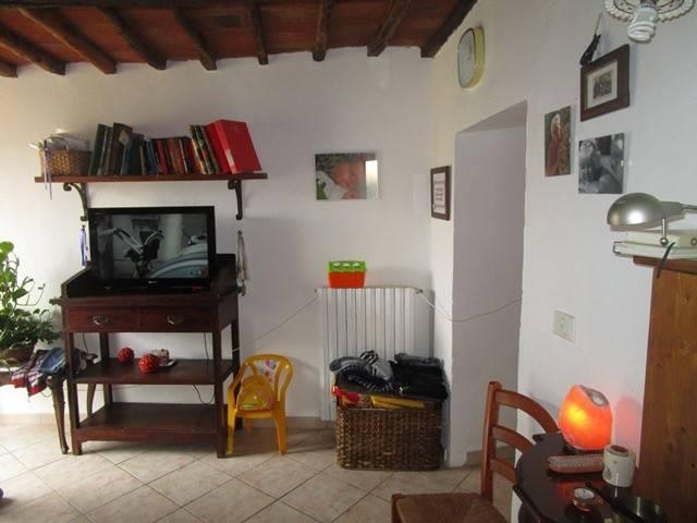 Appartamento in vendita a Bucine, Toscana