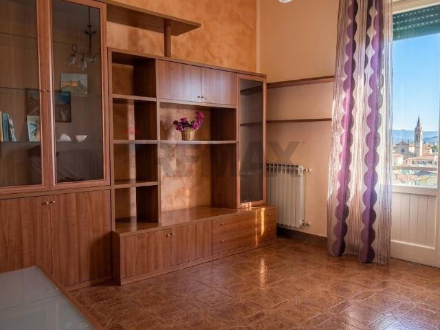 Appartamento in vendita a Bucine, Toscana