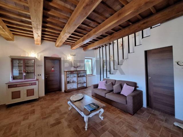 Appartamento in vendita a Bucine, Toscana