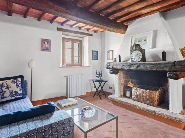 Appartamento in vendita a Bucine, Toscana