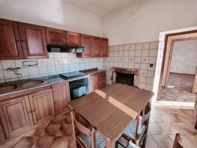 Appartamento in vendita a Bucine, Toscana