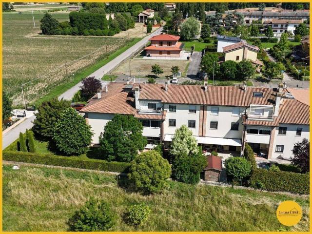 Appartamento in vendita a Budrio, Reggio Emilia