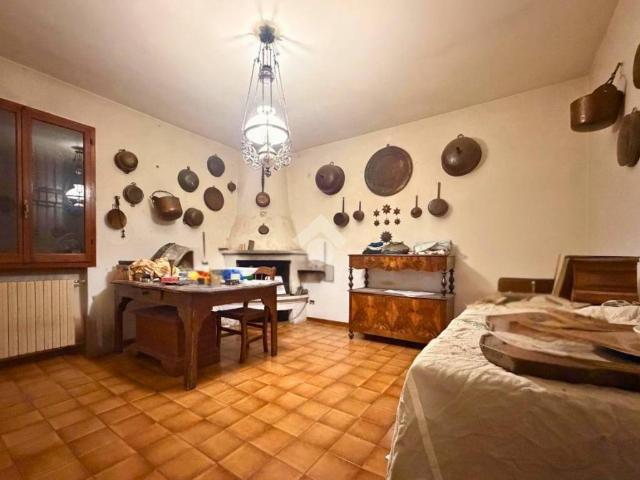 Palazzo in vendita a Unione Terre di Pianura, Minerbio