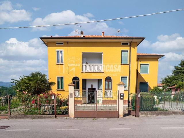 Appartamento in vendita a Bulciago, Lombardia