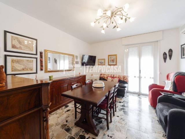 Appartamento in vendita a Bulciago, Lombardia