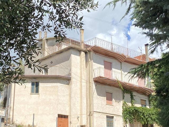 Appartamento in vendita a Buonalbergo, Campania