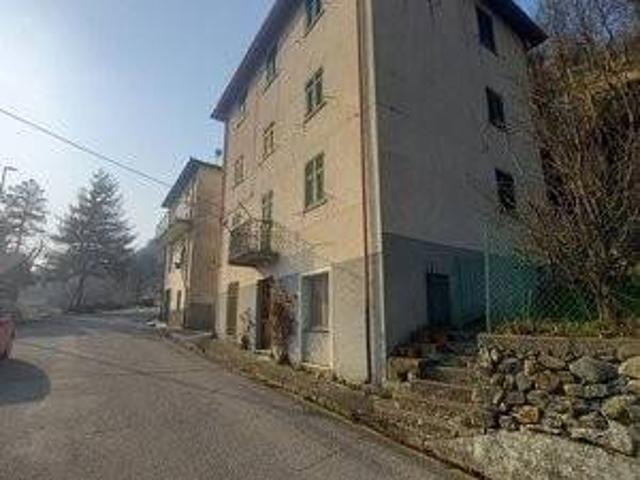 Appartamento in vendita a Busalla, Liguria