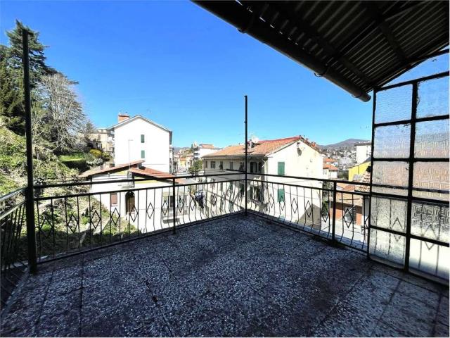 Appartamento in vendita a Busalla, Liguria