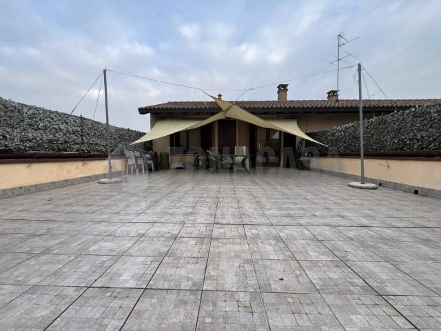 Appartamento in vendita a Buscate, Lombardia