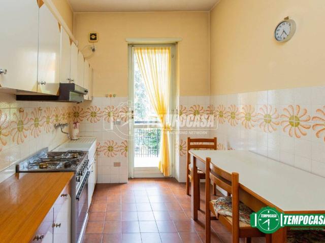 Appartamento in vendita a Buscate, Lombardia