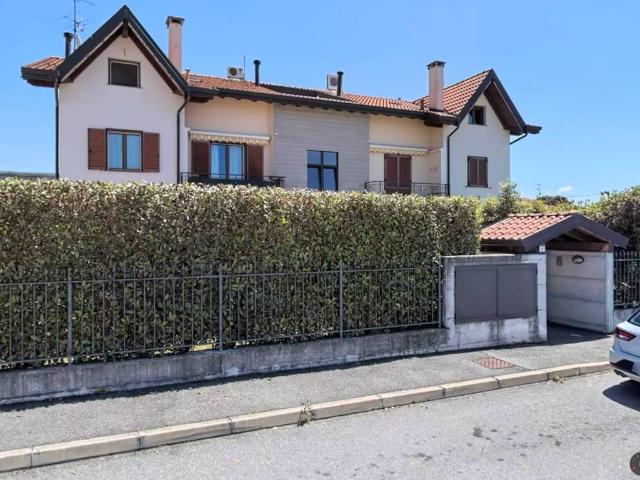 Appartamento in vendita a Buscate, Milano
