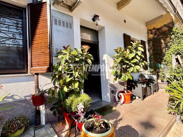 Appartamento in vendita a Buscate, Lombardia