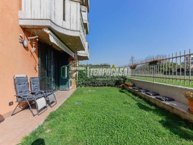Appartamento in vendita a Busnago, Lombardia