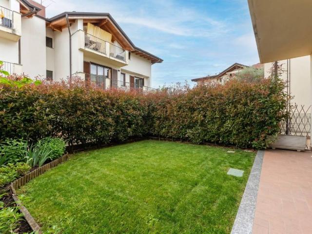 Appartamento in vendita a Busnago, Lombardia
