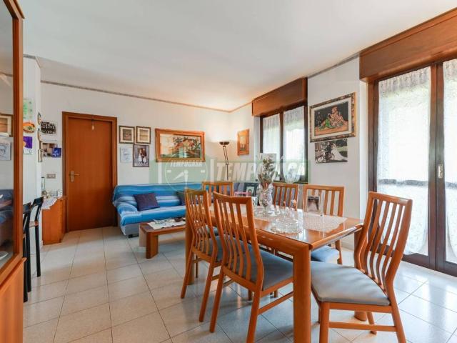 Appartamento in vendita a Busnago, Lombardia