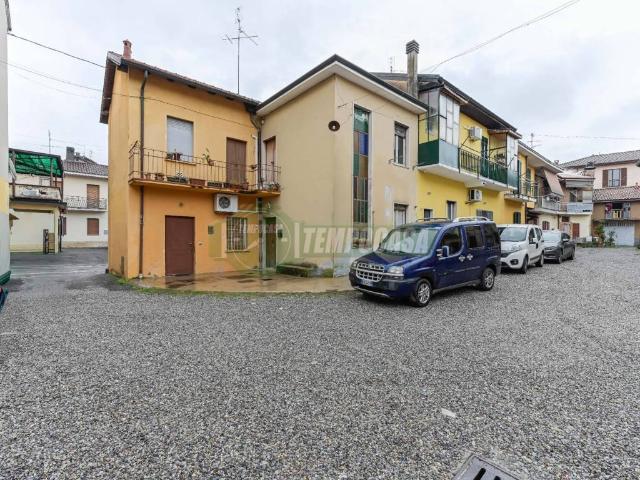 Appartamento in vendita a Busnago, Lombardia