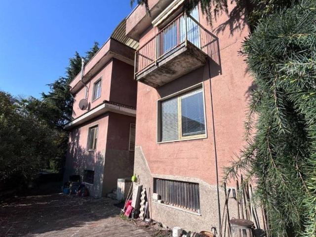 Appartamento in vendita a Busnago, Lombardia