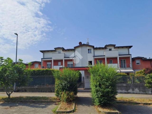 Appartamento in vendita a Busnago, Lombardia