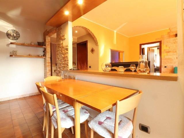 Appartamento in vendita a Busnago, Lombardia