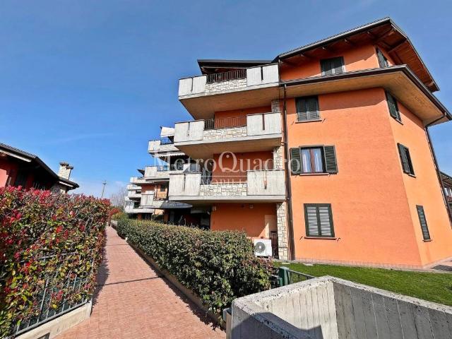 Appartamento in vendita a Busnago, Lombardia