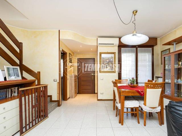 Villa Schiera in vendita a Bussero, Lombardia