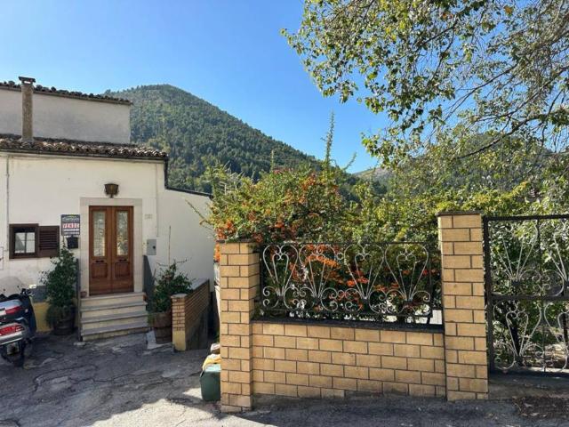 Appartamento in vendita a Bussi Sul Tirino, Abruzzo