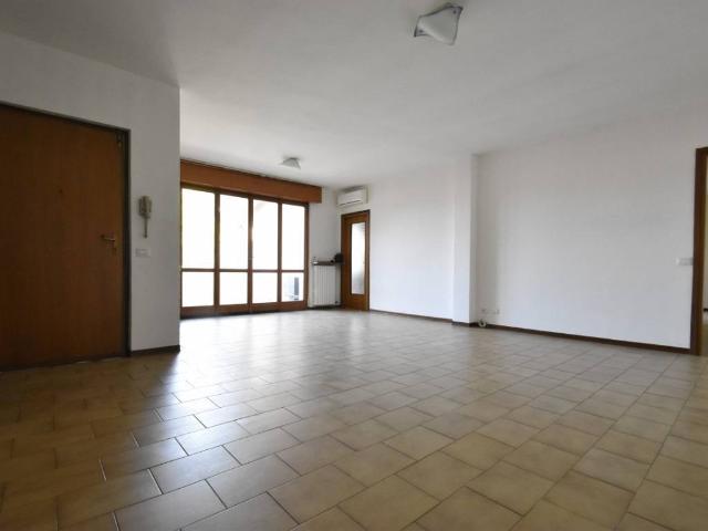 Appartamento in vendita a Bussolengo, Verona