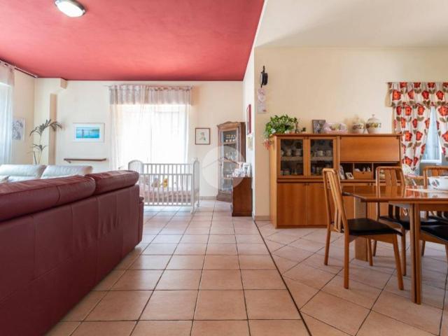Appartamento in vendita a Bussolengo, Veneto