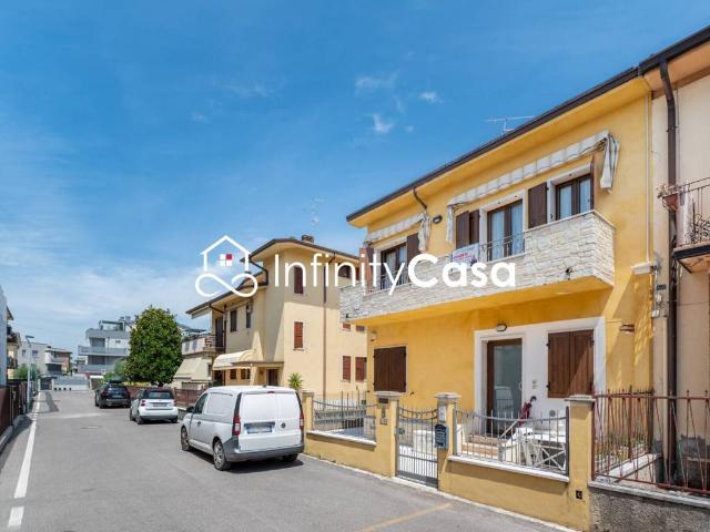 Appartamento in vendita a Bussolengo, Veneto