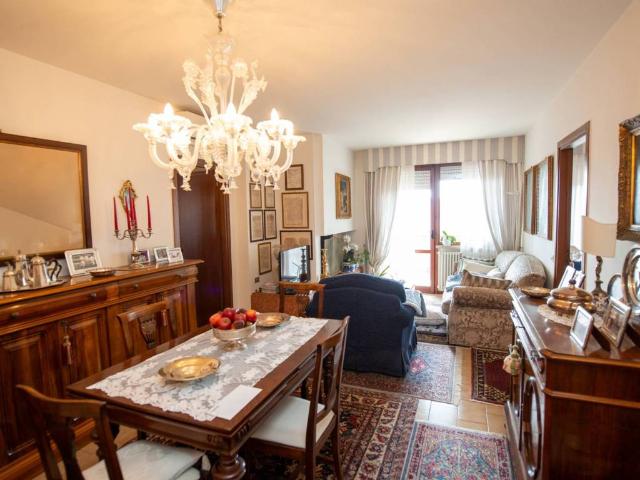 Appartamento in vendita a Bussolengo, Veneto