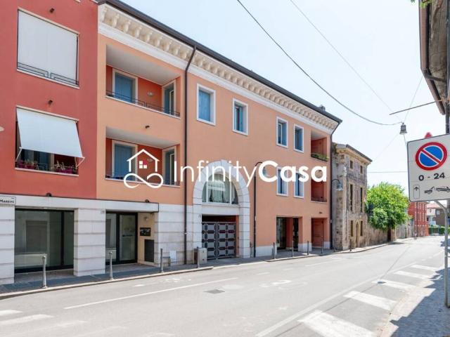 Appartamento in vendita a Bussolengo, Veneto