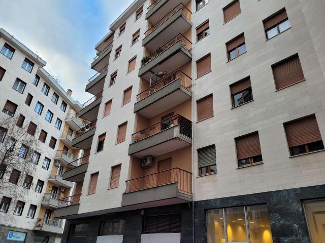 Appartamento in vendita a Busto Arsizio, Lombardia