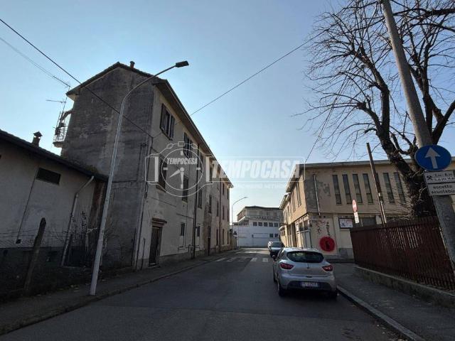 Appartamento in vendita a Busto Arsizio, Lombardia