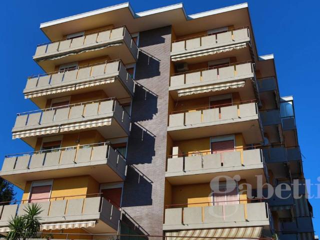 Appartamento in vendita a Busto Arsizio, Lombardia
