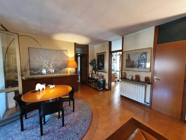 Appartamento in vendita a Busto Arsizio, Lombardia