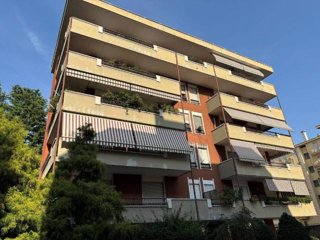 Appartamento in vendita a Busto Arsizio, Lombardia