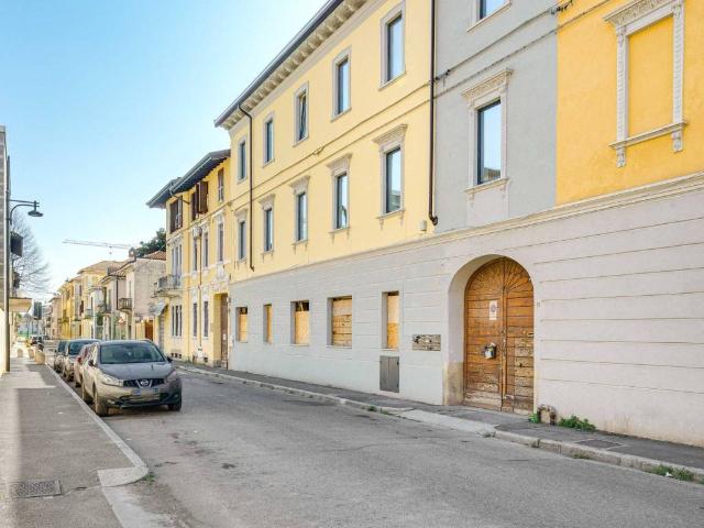 Appartamento in vendita a Busto Arsizio, Lombardia