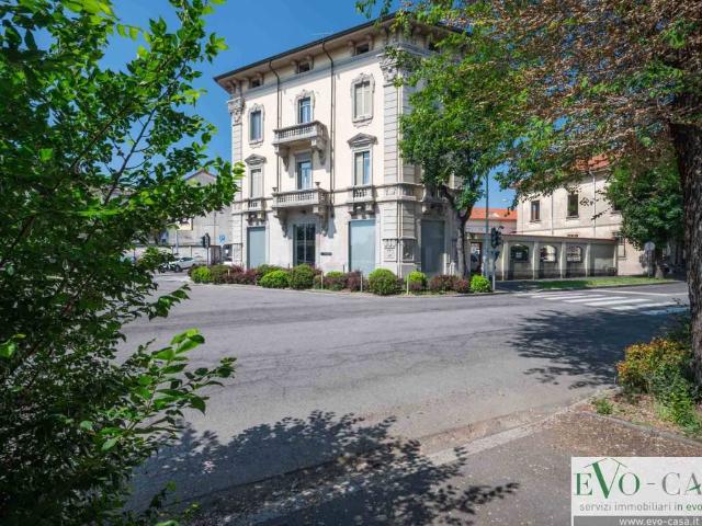 Appartamento in vendita a Busto Arsizio, Lombardia
