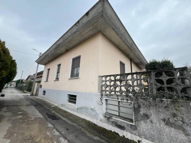Appartamento in vendita a Busto Arsizio, Lombardia