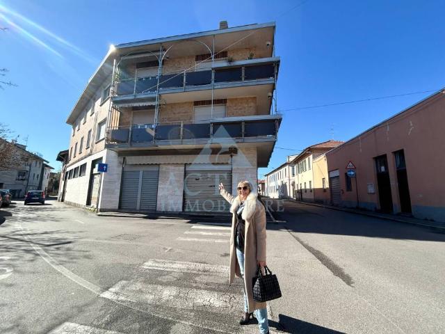 Appartamento in vendita a Busto Arsizio, Lombardia