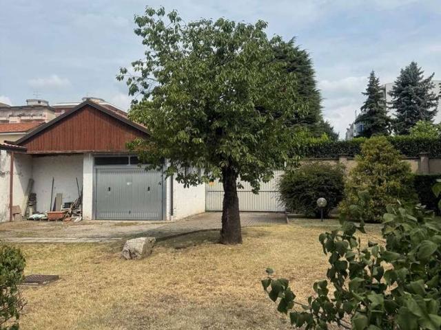 Appartamento in vendita a Sant'Edoardo, Busto Arsizio