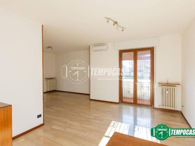 Appartamento in vendita a Busto Arsizio, Lombardia