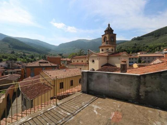 Appartamento in vendita a Buti, Toscana