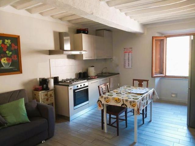 Appartamento in vendita a Buti, Toscana