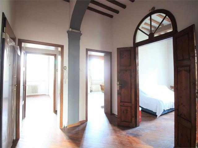 Appartamento in vendita a Buti, Toscana
