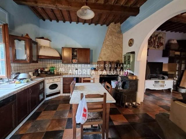 Appartamento in vendita a Buti, Toscana
