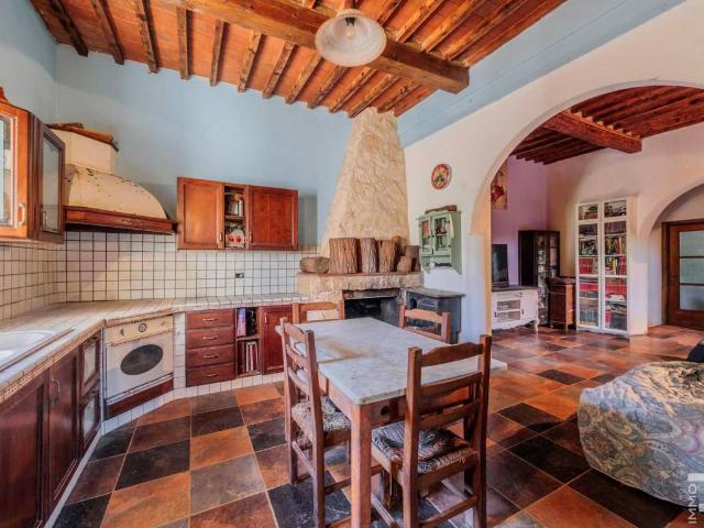 Appartamento in vendita a Buti, Toscana