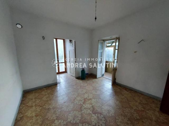 Appartamento in vendita a Buti, Toscana