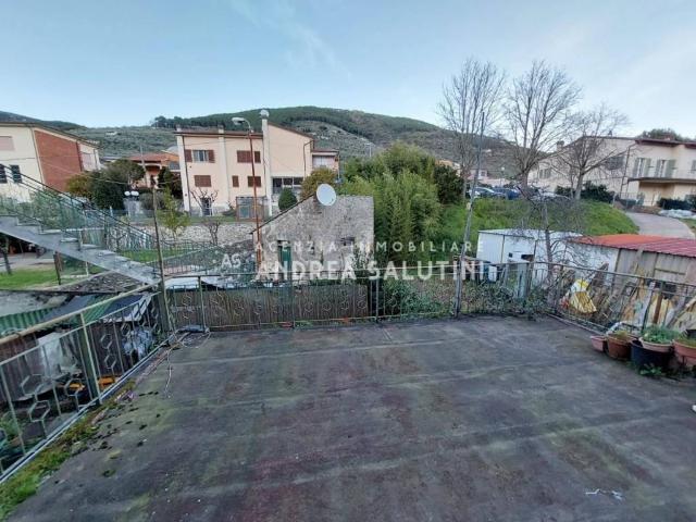Appartamento in vendita a Buti, Toscana