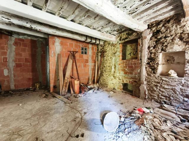 Appartamento in vendita a Buti, Toscana